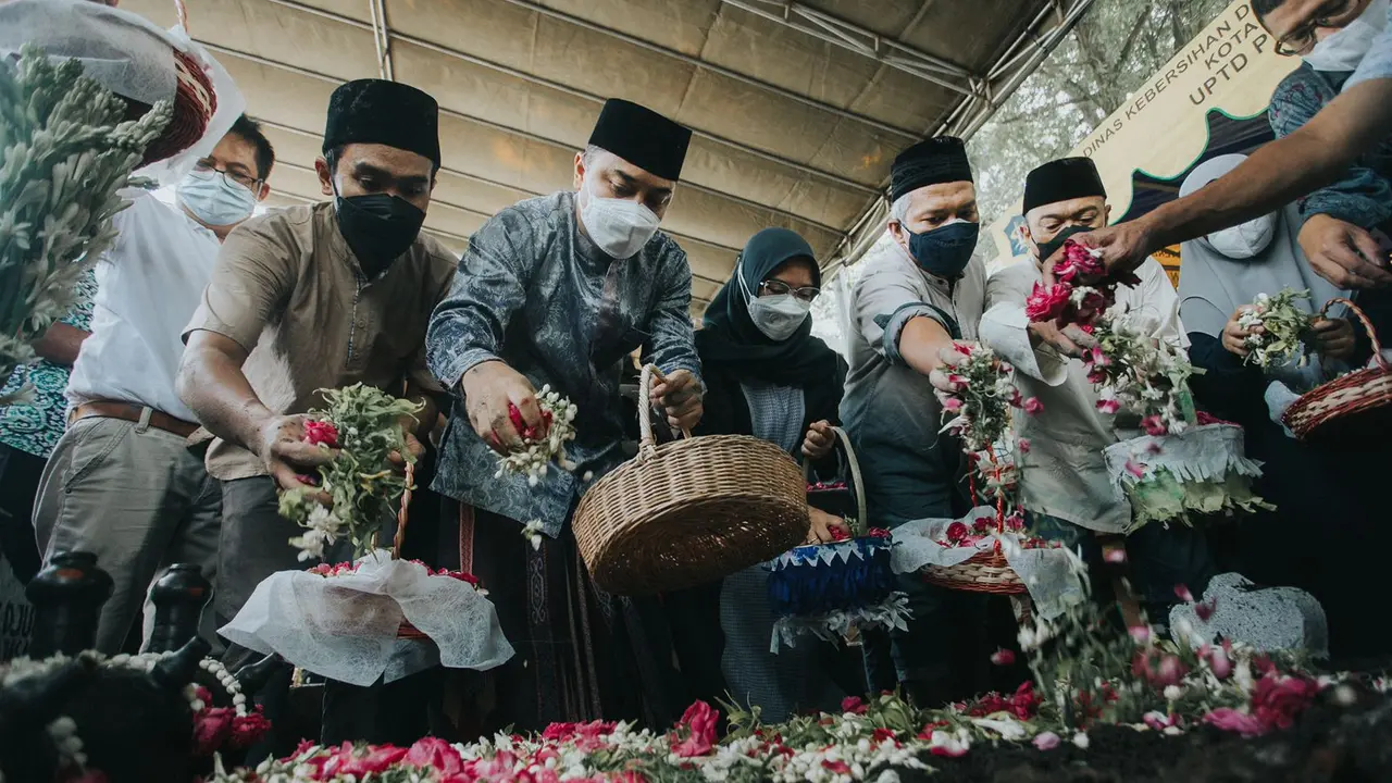 Eri Cahyadi berduka atas wafatnya bapak mertua. (Dian Kurniawan/Liputan6.com).