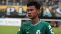 Pemain muda PSS, Ocvian Chanigio, setelah pertandingan melawan Badak Lampung di Stadion Maguwoharjo, Sleman (3/12/2019). (Bola.com/Vincentius Atmaja)