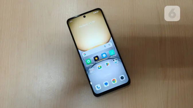<p>Penampilan Realme C75 yang resmi rilis untuk pasar Indonesia. (Liputan6.com/Agustinus M. Damar)</p>