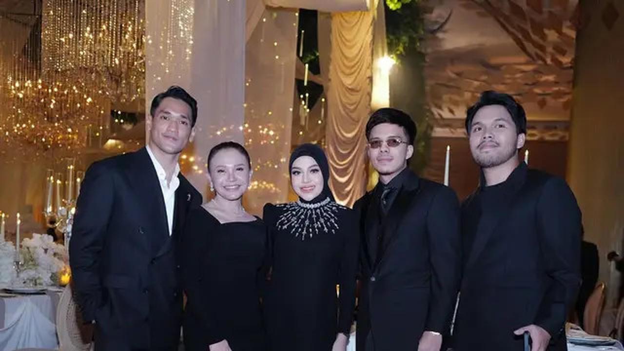 8 Gaya Elegan Seleb Berbalut Gaun Hitam di Resepsi Pernikahan Al Ghazali dan Alyssa Daguise, Tissa Biani hingga Syifa Hadju