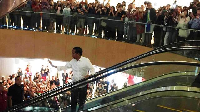 Jokowi Mengaku Senang Disambut Warga Saat Mampir Ke Grand Indonesia News Liputan6 Com
