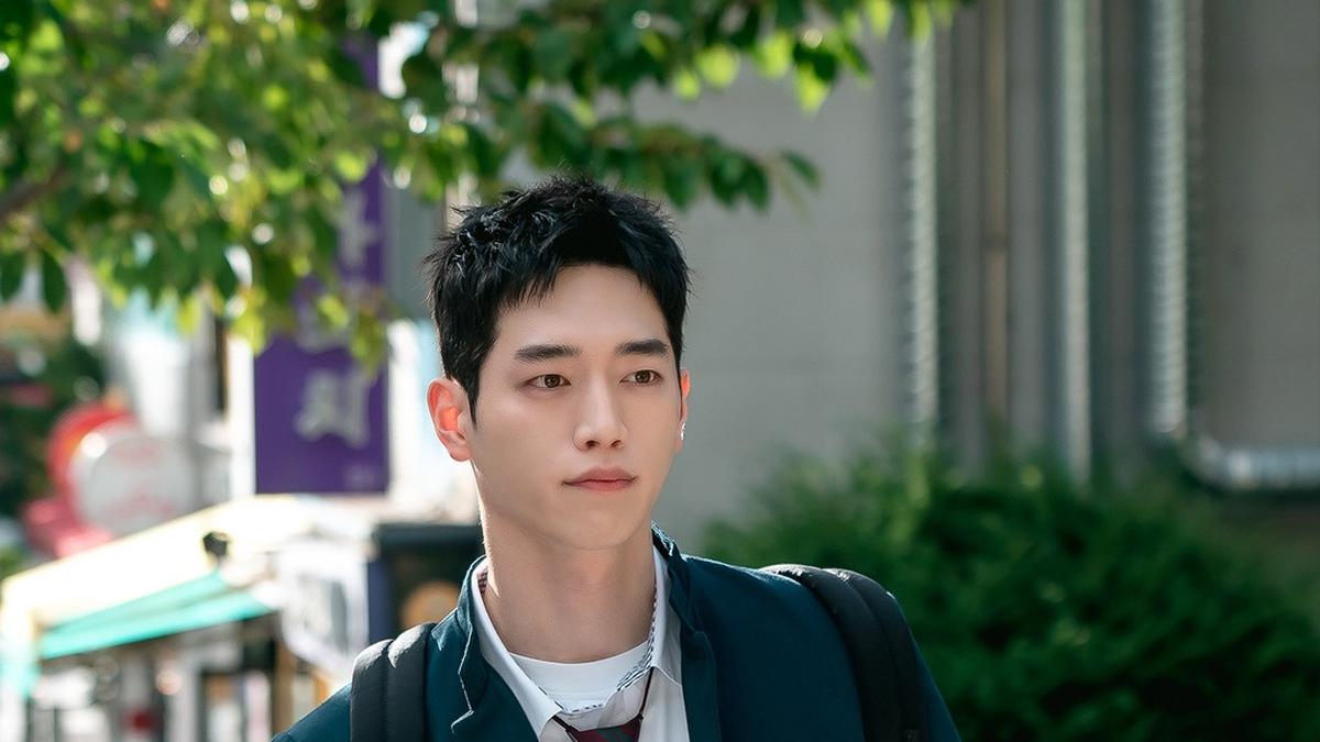 Agen Rahasia Ganteng Menyamar di SMA? Kisah 'Undercover High School' Sukses Curi Perhatian
