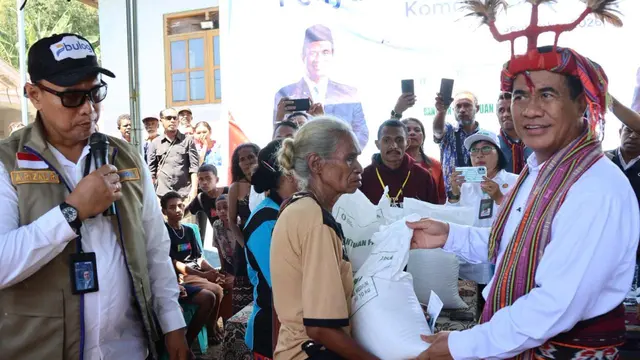 Buntut Keluhan Beras Mahal, Amran Sulaiman Turun Tangan Guyur Bantuan Pangan ke Alor