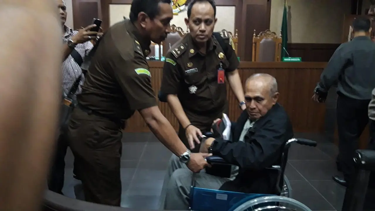 Kivlan Zen jalani sidang perdana kasus kepemilikan senjata api ilegal