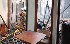 Cerobong Exhaust Terbakar, Restoran di Jaksel Dilalap Api