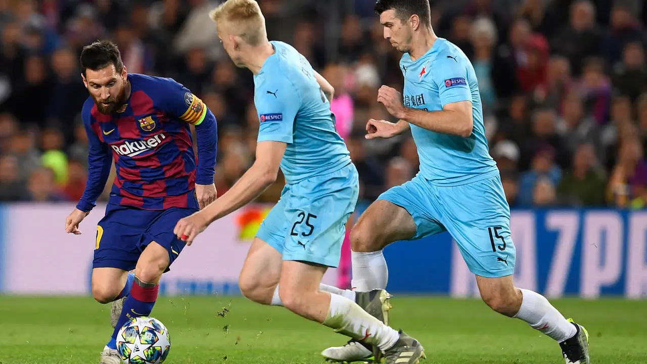 Bek baru Persija, Ondrej Kudela ketika melawan Lione Messi di Liga Champions.