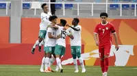 Para pemain Timnas Indonesia U-20 merayakan gol ke gawang Suriah U-20 yang dicetak Hokky Caraka pada laga matchday kedua Grup A Piala Asia U-20 2023 di Lokomotiv Stadium, Tashkent, Uzbekistan, Sabtu (4/3/2023). (AFC/Pranit Katwal)