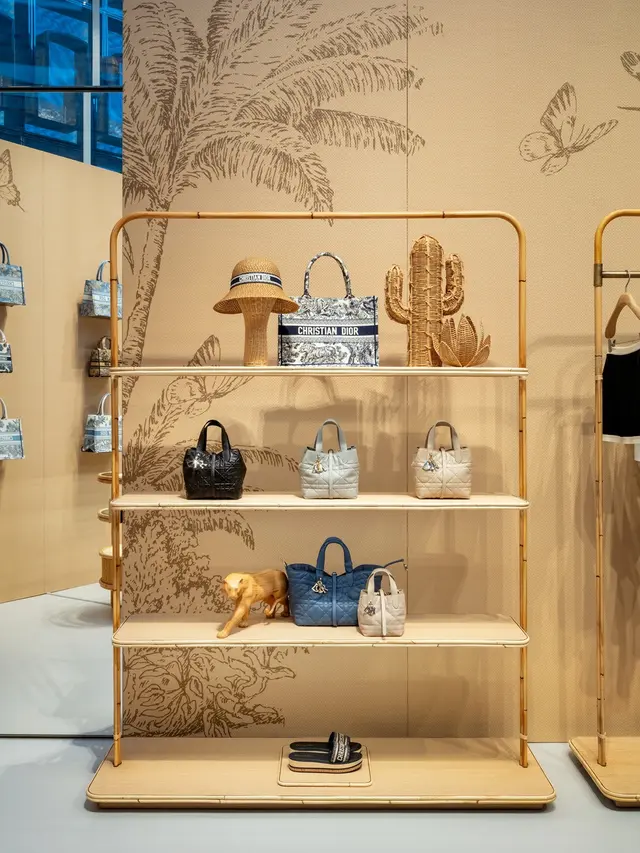 Dior Riviera 2025, Pop-Up Tropikal Hadir di Seoul hingga Bali