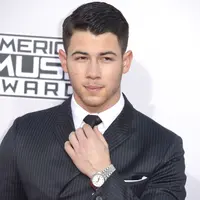 Nick Jonas banyak mengumpat di lirik lagunya membuatnya banyak dikritik. Ia pun menyalahkan acara televisi. (Bintang/EPA)