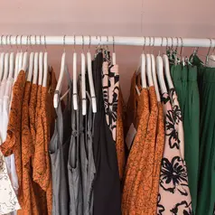 Capsule Wardobe merupakan langkah memulai gaya hidup fashion yang ramah lingkungan dan berkelanjutan. (Foto: unsplash.com/socialcut).