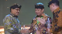 Pj Gubernur Jawa Tengah Nana Sudjana menerima secara langsung penghargaan Stabilisasi Pasokan dan Harga Pangan (SPHP) dari Badan Pangan Nasional RI di Hotel Intercontinental Bali, Jumat (15/09/2023) malam.