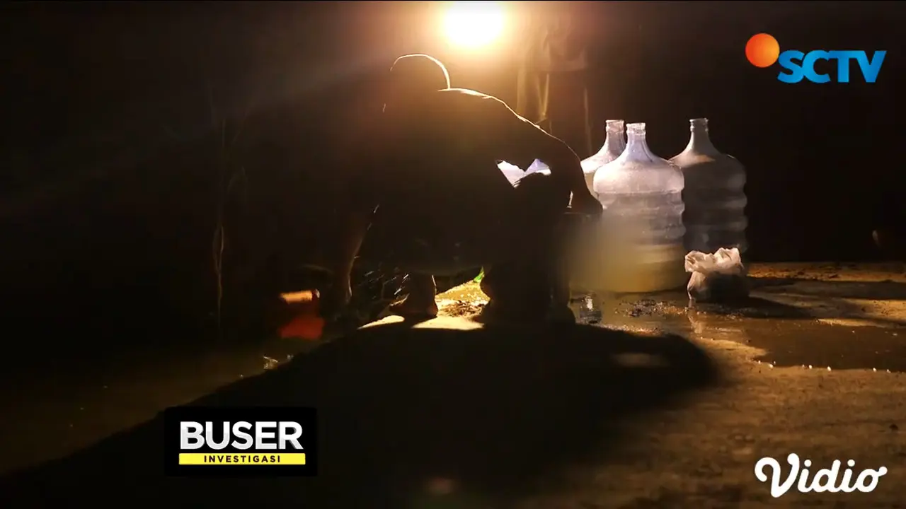 Air Minum yang Diolah dengan Cara Tidak Masuk Akal. Sumberfoto: SCTV