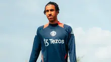 Pemain baru Manchester United, Leny Yoro sudah ikut berlatih di Edinburgh. (Dok. Instagram Manchester United)