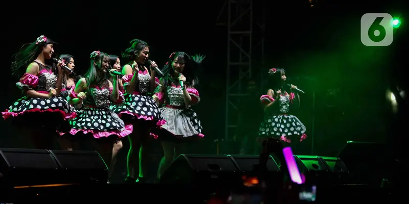 Penampilan JKT48 Guncang Panggung Soundsfest 2024