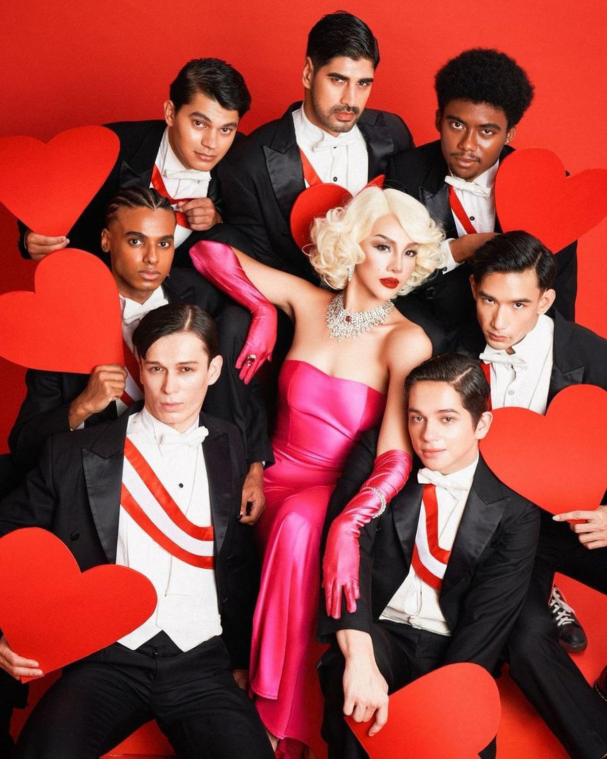 6 Potret Anya Geraldine Tampil Ala Marilyn Monroe di Momen Halloween, Lengkap dengan Wig Blonde dan Lipstik Merah - Banjir Pujian