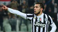 Tevez Kini Bidik Europa League