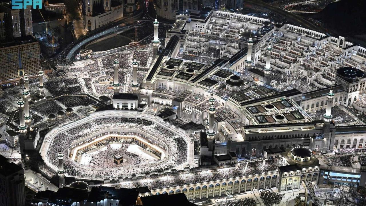 Suasana malam 21 Ramadan di Masjid Istiqlal