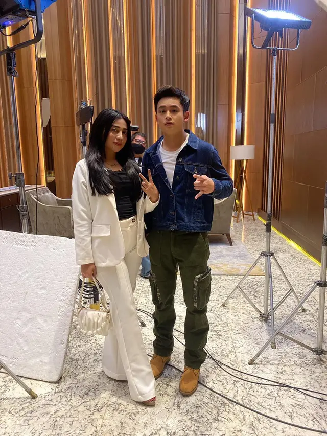 Chintya Ramlan dan Randy Martin saat berakting di sinetron (https://www.instagram.com/p/CPn4EurnbfV/)