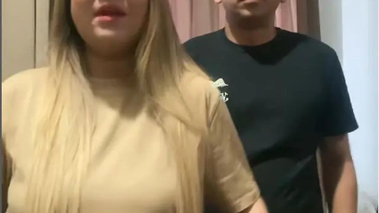 6 Potret Aji Yusman dan Istri, Saling Dukung ketika Kondisi Ekonomi Sedang Tak Baik