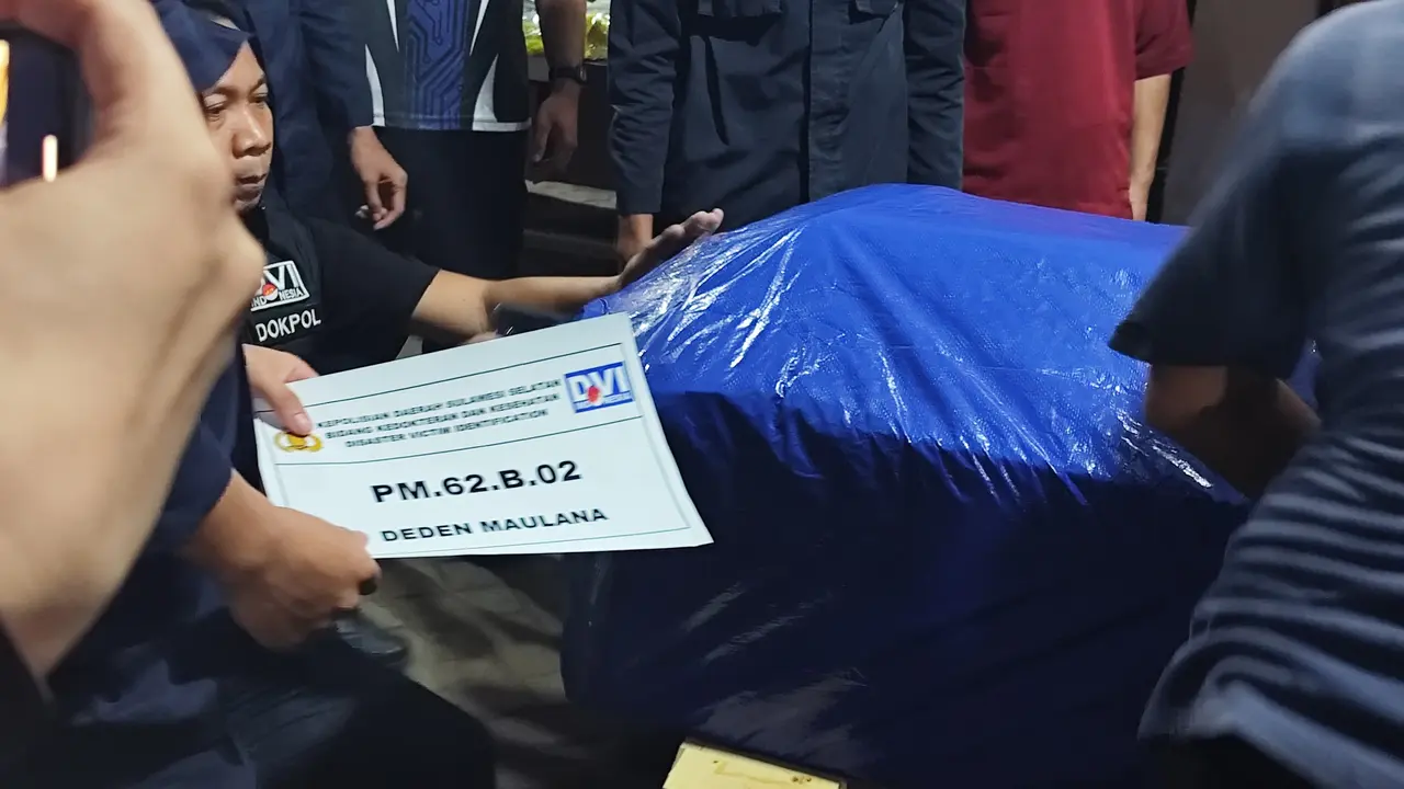 Pesawat Jatuh