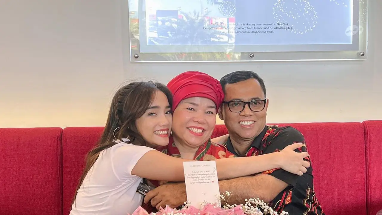 Fujian bersama kedua orang tuanya