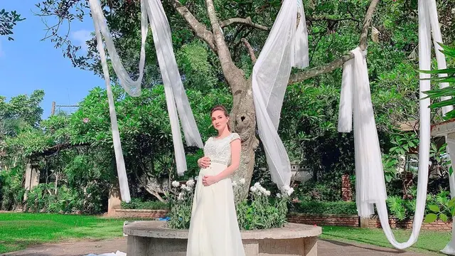 6 Potret Alessia Cestaro Pamer Baby Bump Anak Ketiga di Usia 30 Tahun