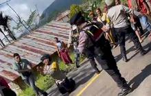 Siapa Polisi NTT yang Berlutut di Tengah Massa Bertikai? Ini Sosoknya