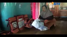 Siti mengumpulkan uang hasil menjual rempah-rempah dan upah suami yang berprofesi sebagai penarik becak.