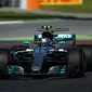 Pebalap Mercedes, Lewis Hamilton, menguasai sesi latihan bebas pertama F1 GP Spanyol, Jumat (12/5/2017). (Twitter/F1)