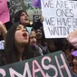 Ribuan perempuan di Pakistan berunjukrasa menentang kekerasan terhadap kaumnya (AFP/Arif Ali)