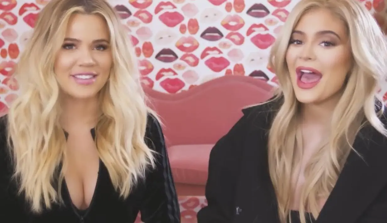 Khloe Kardashian pun mengandalkan Kylie Jenner saat ia ketakutan dan merasa ada yang salah dengan kehamilannya. (Youtube)