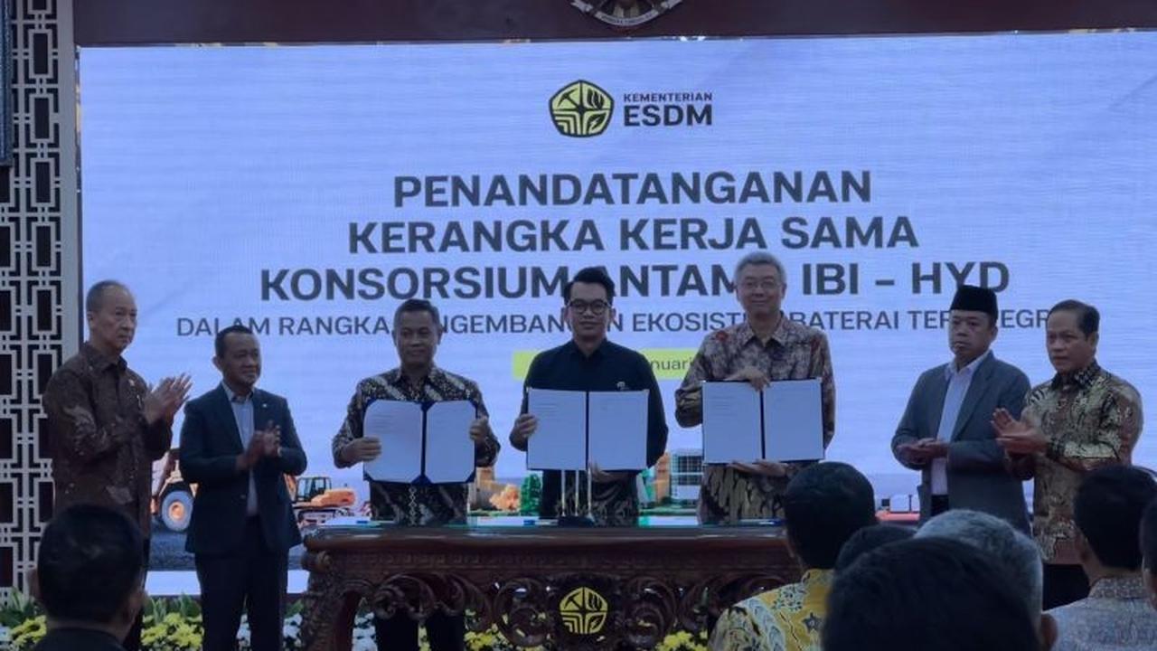 Menteri ESDM Bahlil Lahadalia Saksikan Kesepakatan Konsorsium Huayou untuk Percepat Ekosistem Baterai EV Nasional