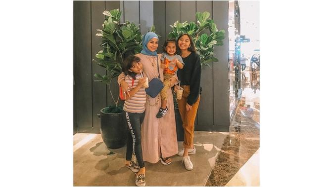 Keharmonisan Keluarga Bebi Romeo dan Meisya Siregar (sumber: instagram/@meisya__siregar)