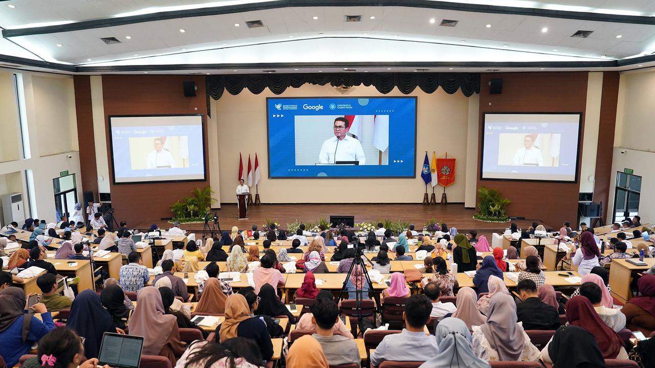 Mendag Berikan Kuliah Umum di Universitas Gadjah Mada, Yogyakarta