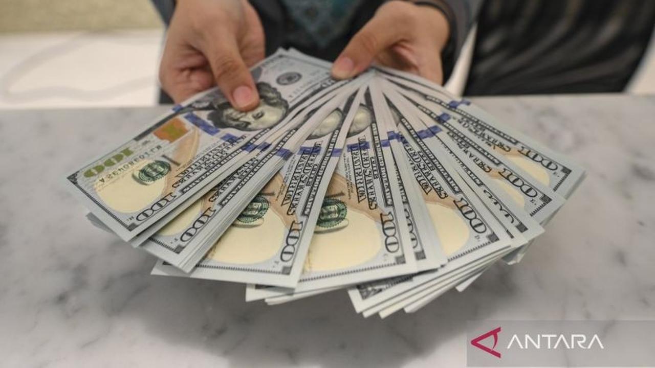 Rupiah Melemah di Awal Perdagangan, Pelaku Pasar Tunggu Data Tenaga Kerja AS