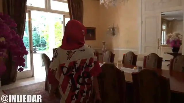 Potret Ruang Makan Rumah Nia Ramadhani