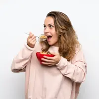 Ilustrasi Mengonsumsi Makanan Credit: pexels.com/Ferro