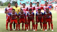PSBI Kabupaten Blitar senang dan tertantang tergabung dalam grup berat di Liga 2 2017. (Bola.com/Robby Firly)