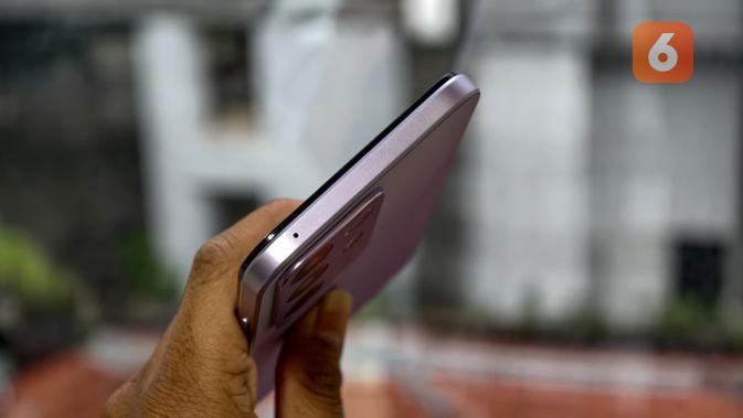 Toma superior de Realme C85 5G (Liputan6.com/Nariza Riskantia Haya).