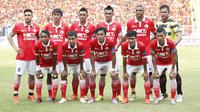 Tim Persija Jakarta saat berlaga pada Trofeo Persija di Stadion Utama Gelora Bung Karno, Jakarta, (9/4/2016). (Bola.com/Nicklas Hanoatubun)