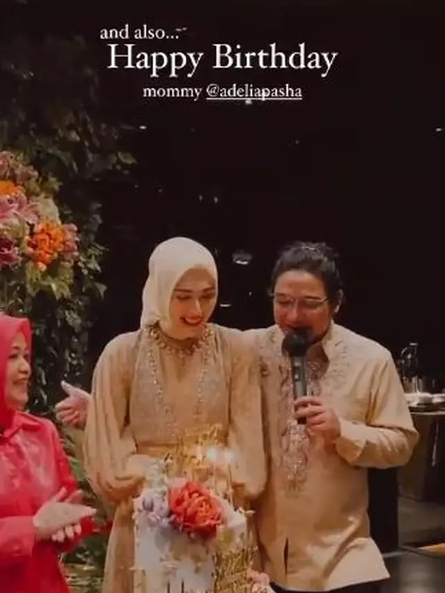 7 Potret Pasha Ungu dan Adelia Rayakan Anniversary Pernikahan ke-10, Mewah