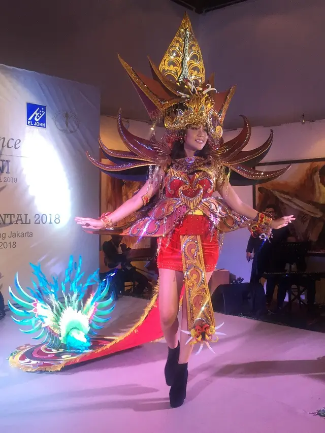 National Costume Aluna Rifani