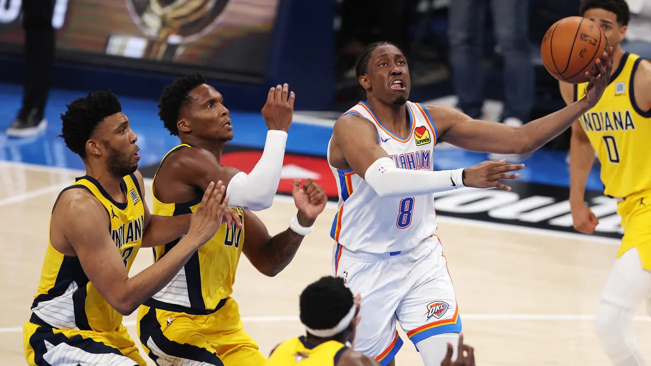 Aksi pemain Thunder Jalen Williams saat melawan Pacers di NBA Finals 2025 game 5