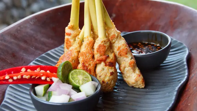 [Bintang] Resep Sate Lilit, Kuliner Bali yang Sanggup Manjakan Lidah