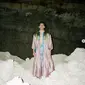 Jefri Nichol tampil feminin dengan dress dan kalung (dok.Instagram/@jefrinichol/https://www.instagram.com/p/CQa0QsGAyrj/Komarudin)