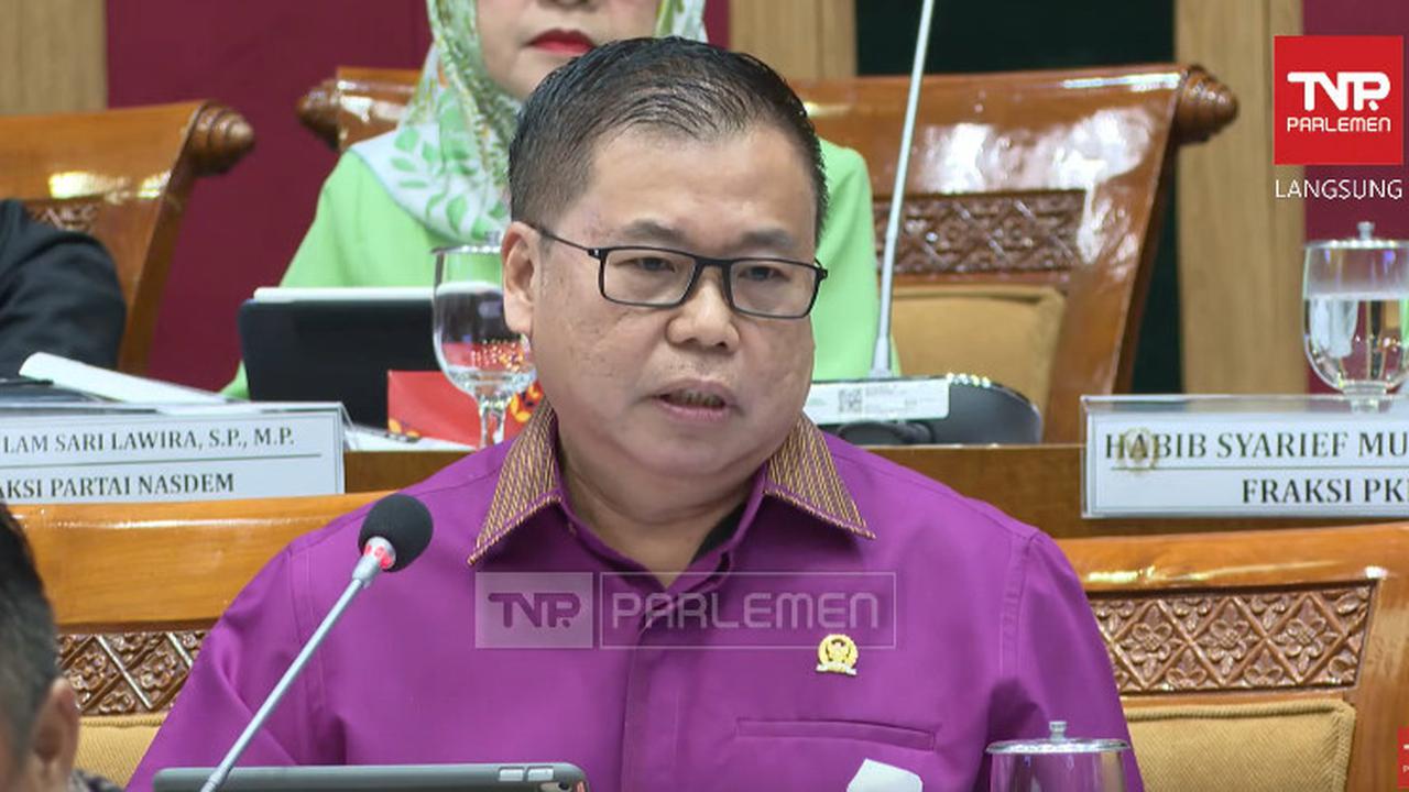 PDIP Kritik Keras Mendikdasmen soal Gonta-ganti Kurikulum 'Kasian Para Guru Harus Belajar, Tapi Nasibnya Tak Berubah