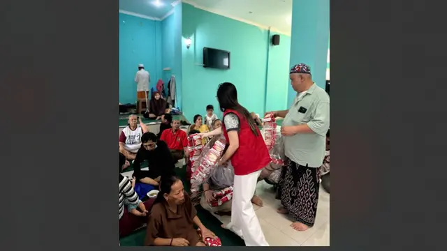 Warga Jati Padang, Jakarta Selatan (Jaksel) menjadi salah satu korban banjir Jakarta.