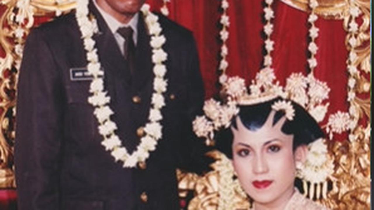 Kisah Cinta, Kombes Andi Yoseph Enoch Berawal Dikenalkan Oleh Seorang Teman Sampai ke Pelaminan