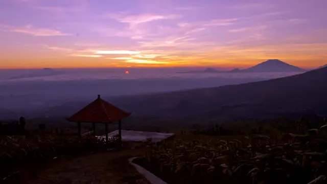 Wisata Alam Posong, Menikmati Indahnya Tujuh Puncak Gunung
