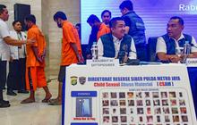 Tertunduk Lesu Usai Ditangkap, Begini Tampang Enam Tersangka Kasus Grup Facebook 'Fantasi Sedarah' dan 'Suka Duka